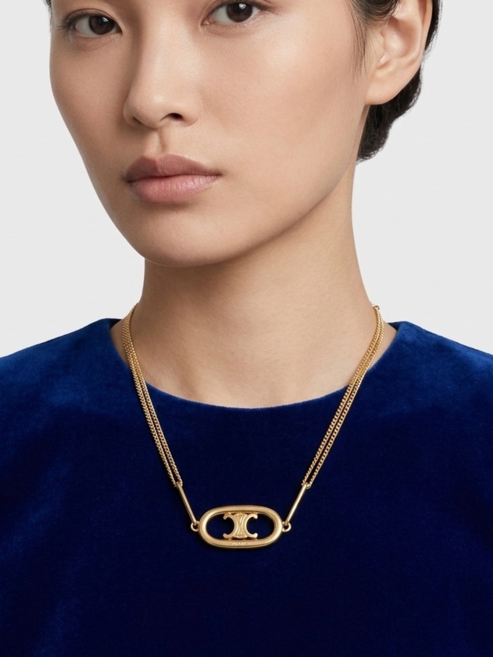 🆕 CELINE Gold Pendant Necklace - Picture 4 of 8